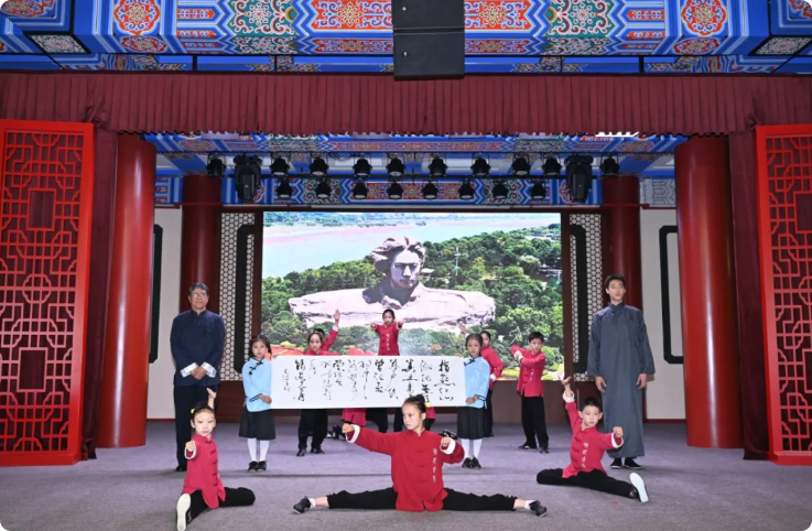 持强势