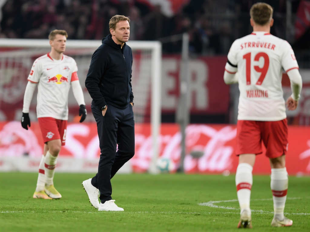 是充满悬念 是充满悬念